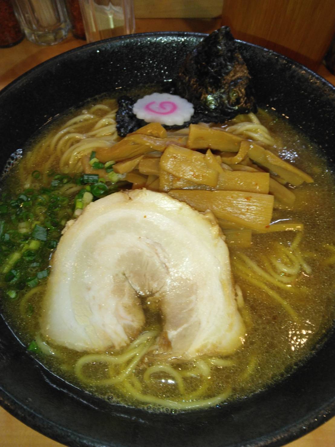 自宅そばのラーメン屋「七人の侍」